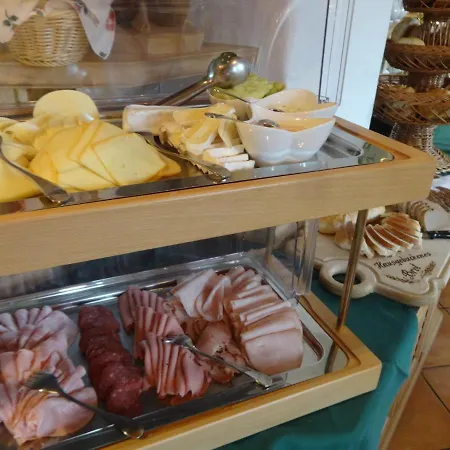 ホテル Gourmet-hotel Gruenwald レオガング